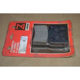 PLAQUETTES DE FREIN AV PEUGEOT SIMCA FIAT / AR ALFA ASTON JAGUAR FERRARI MASERATI LAMBORGHINI PLAQUETTES DE FREIN AV PEUGEOT SIMCA FIAT / AR ALFA ASTON JAGUAR FERRARI MASERATI LAMBORGHINI