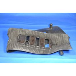 COUVRE RADIATEUR / CALANDRE RRENAULT R6 COUVRE RADIATEUR / CALANDRE RRENAULT R6