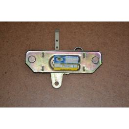 COMMANDE D'OUVERTURE PORTE INTRIEURE AV DTE PEUGEOT 204 304 COMMANDE D'OUVERTURE PORTE INTRIEURE AV DTE PEUGEOT 204 304