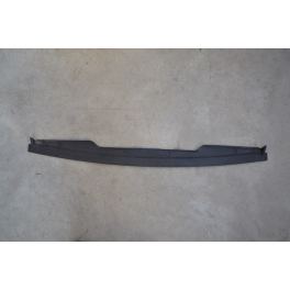 SEUIL DE COMPARTIMENT MOTEUR PORSCHE 993 SEUIL DE COMPARTIMENT MOTEUR PORSCHE 993