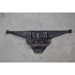 TRAVERSE SUPPORT MOTEUR / ECHAPPEMENT PORSCHE 964 993 TRAVERSE SUPPORT MOTEUR / ECHAPPEMENT PORSCHE 964 993