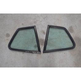 PAIRE VITRE CUSTODE ARRIERE PORSCHE 944 PAIRE VITRE CUSTODE ARRIERE PORSCHE 944
